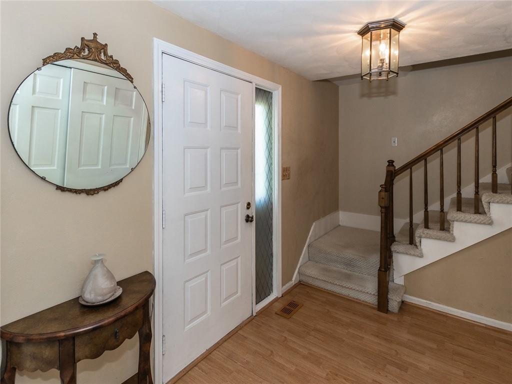 8140 Castle Lake Road Indianapolis, IN 46256 - Photo 3 of 30 Gallery Image 3