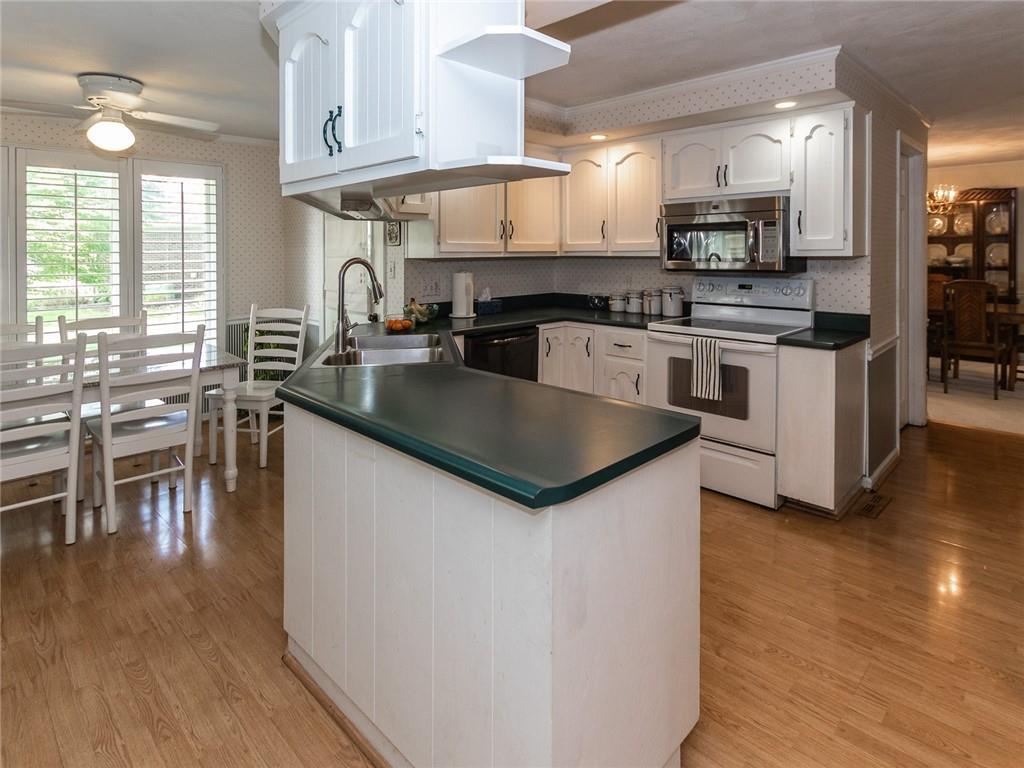 8140 Castle Lake Road Indianapolis, IN 46256 - Photo 6 of 30 Gallery Image 6