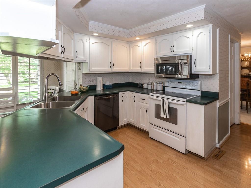 8140 Castle Lake Road Indianapolis, IN 46256 - Photo 9 of 30 Gallery Image 9