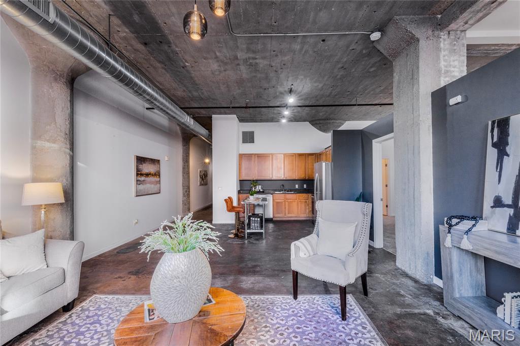 1511 Locust Street, Unit 404 St. Louis, MO 63103 - Photo 2 of 41