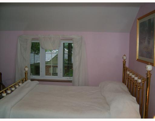 332 Edgewood Road Forest Hills, PA 15221 - Photo 6 of 8 Master Bedroom. Large Master with large walk in closet.