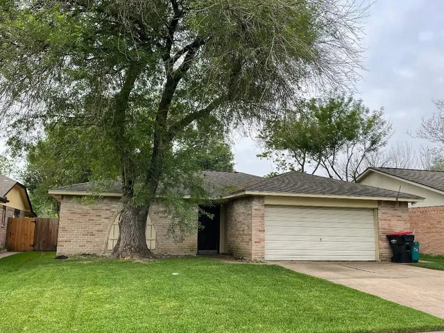 $1,800 | 10011 Appleridge Drive, Houston, TX 77070