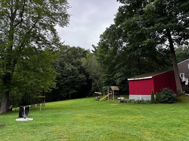 79 Old Chester Road Derry, NH 03038 - Photo 2 of 11