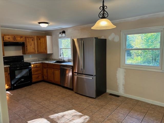 79 Old Chester Road Derry, NH 03038 - Photo 4 of 11
