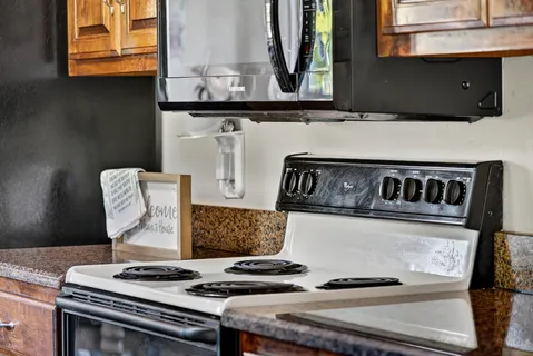 $480,000 | 102 Arrowood Drive, Cottontown, TN 37048