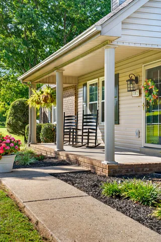 $480,000 | 102 Arrowood Drive, Cottontown, TN 37048