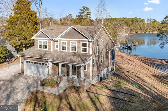 $975,000 | 595 Lovers Lane, Lancaster, VA 22503