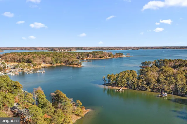 $975,000 | 595 Lovers Lane, Lancaster, VA 22503