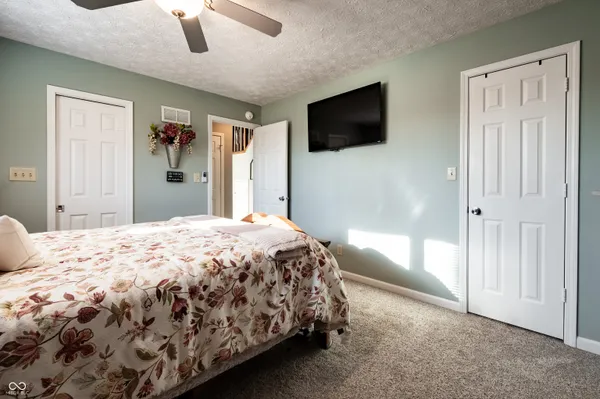 $290,000 | 5834 Cross Bridge Circle, Plainfield, IN 46168