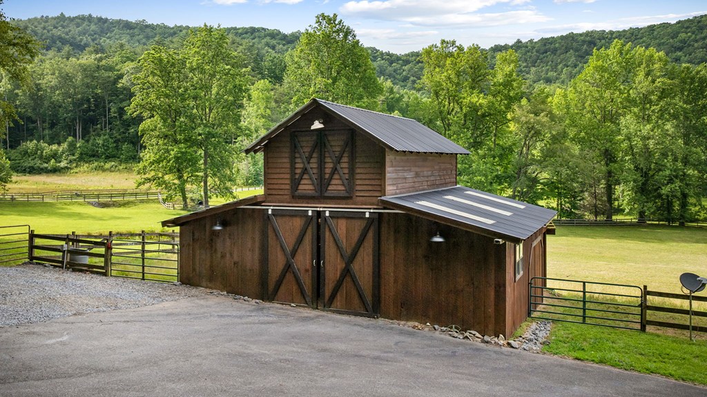 225 Cohutta Ranch Road Blue Ridge, GA 30513 - Photo 13 of 82