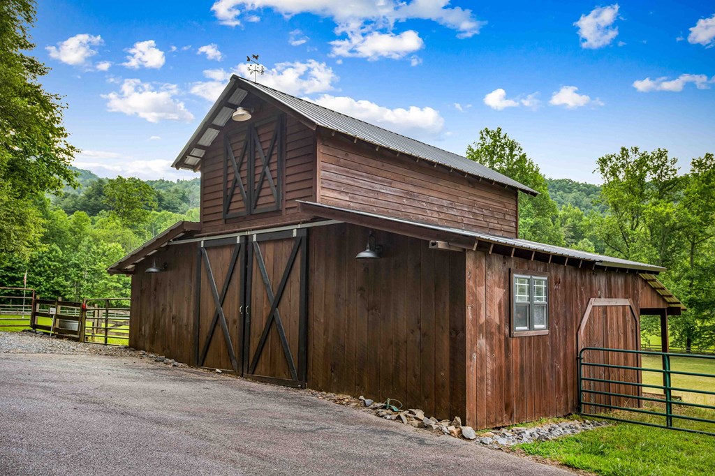 225 Cohutta Ranch Road Blue Ridge, GA 30513 - Photo 14 of 82