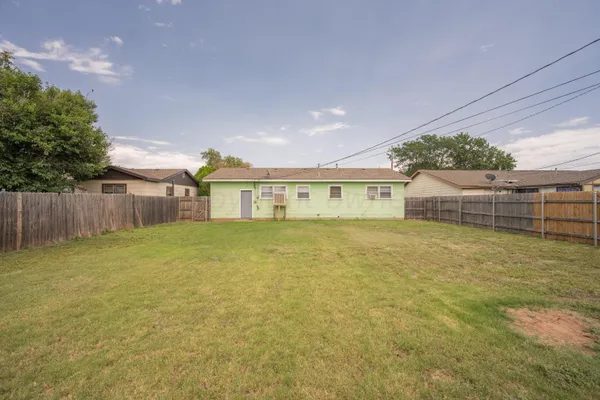 $1,300 | 2411 North Vernon Street, Amarillo, TX 79107
