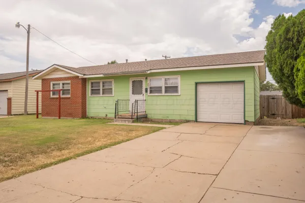$1,300 | 2411 North Vernon Street, Amarillo, TX 79107