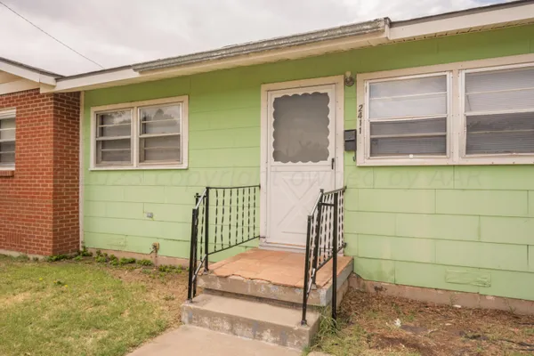 $1,300 | 2411 North Vernon Street, Amarillo, TX 79107