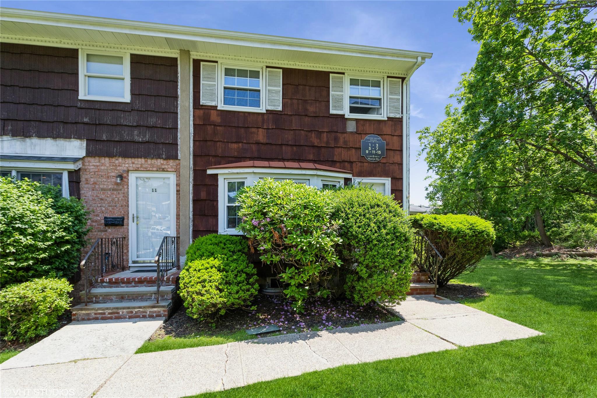 View of front of house with a front lawn