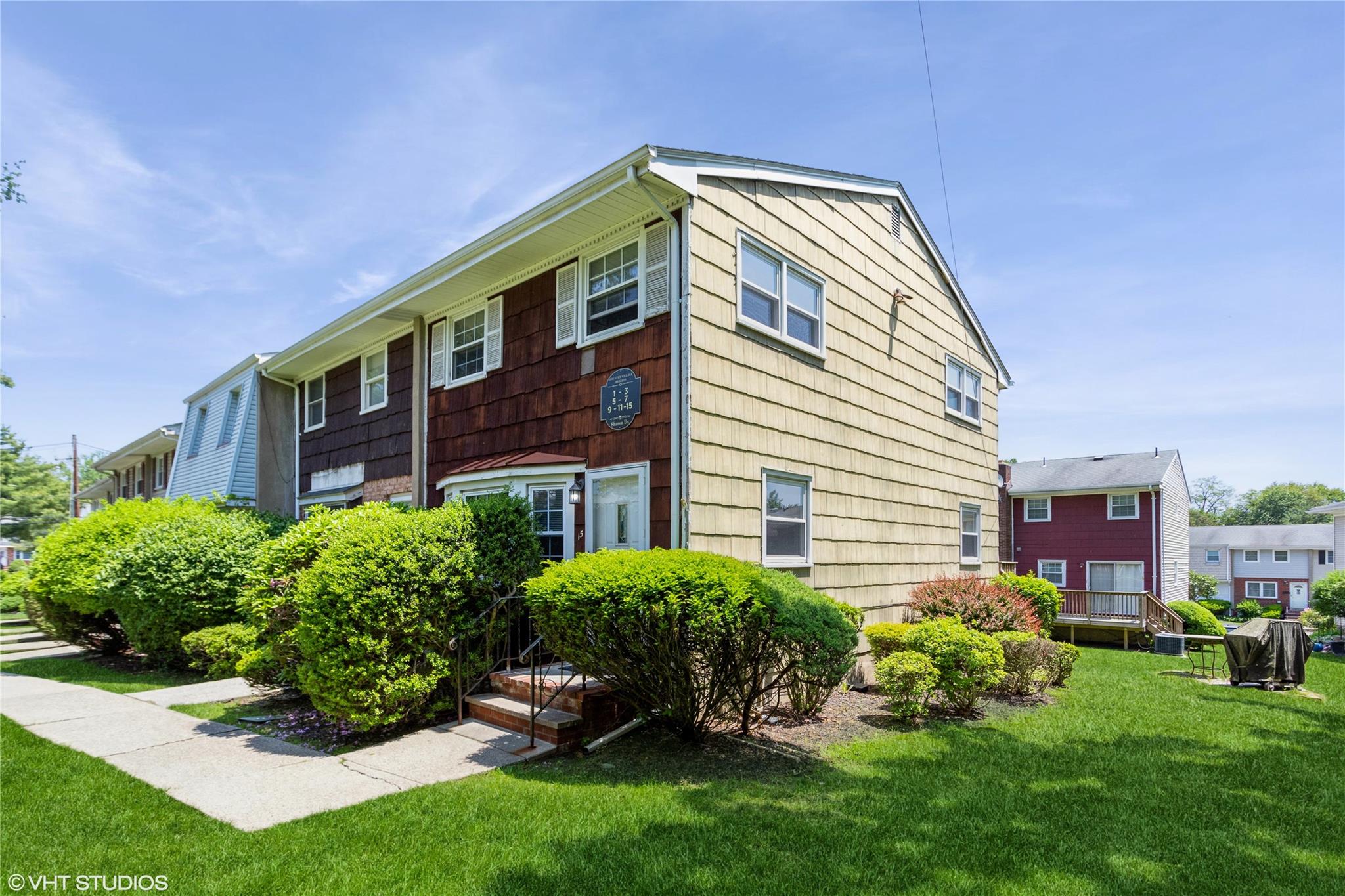 15 Sharon Drive Spring Valley, NY 10977 - Photo 2 of 24