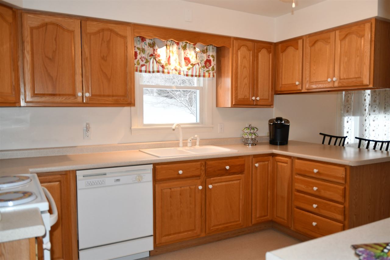 167 Annette Terrace Rutland Town, VT 05701 - Photo 2 of 15
