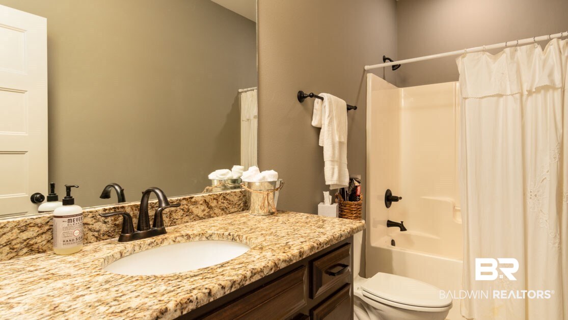 11653 Lodgepole Court Daphne, AL 36527 - Photo 16 of 33 Full Bath