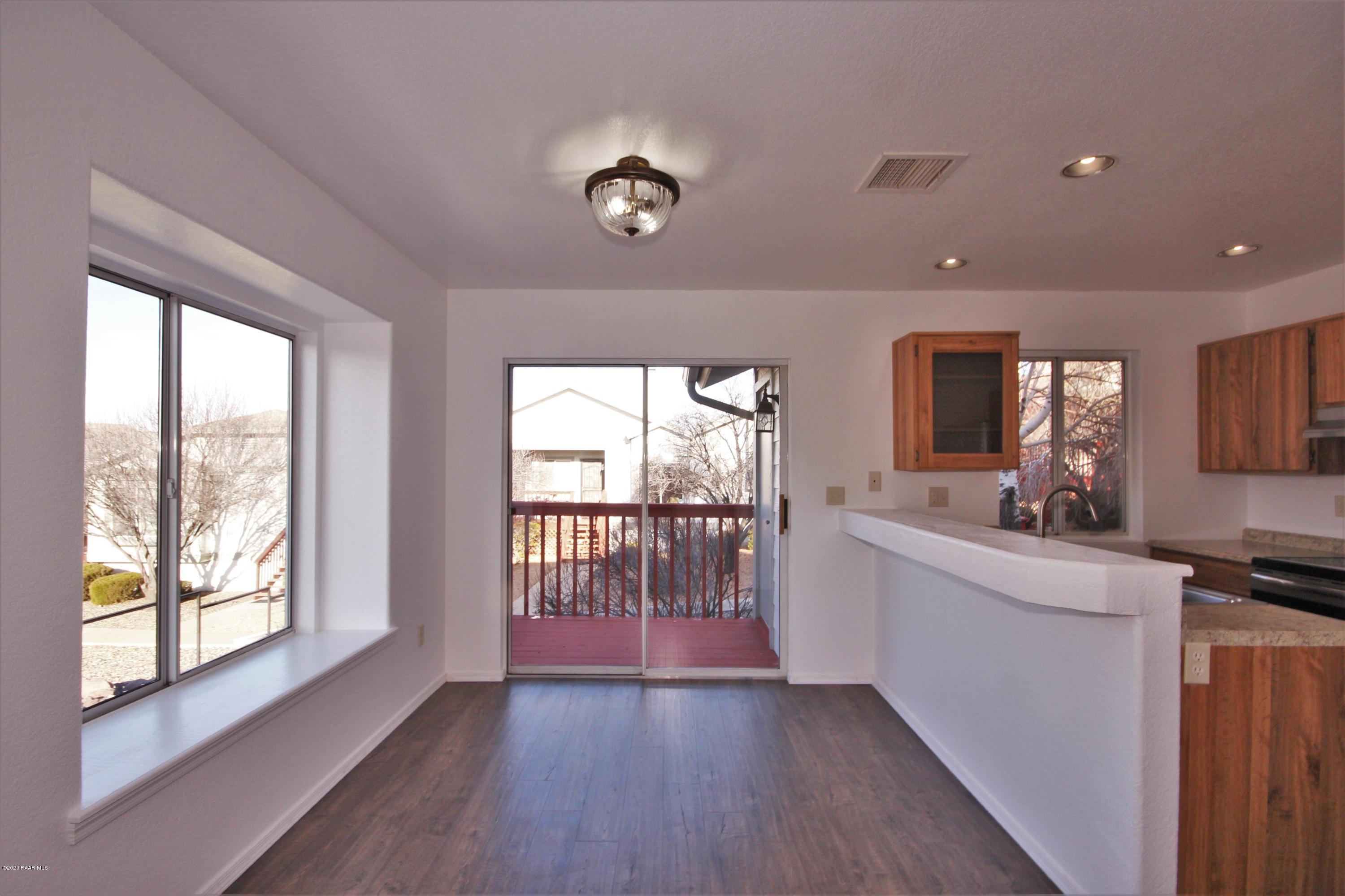 3070 Smokey Road, Unit D17 Prescott, AZ 86301 - Photo 6 of 19 6- Dining