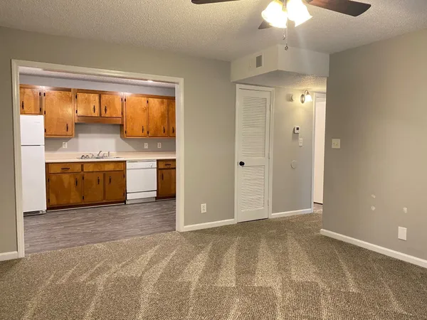 $795 | 421 Alma Lane, Unit F, Clarksville, TN 37043