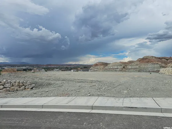 $525,000 | 1029 East Tomahawk Drive, Unit 502, Washington, UT 84780