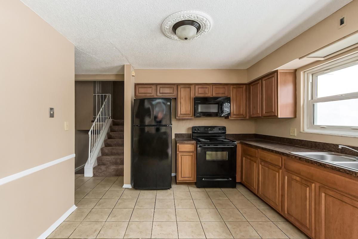 2154 Trent Road Columbus, OH 43229 - Photo 12 of 51 Gallery Image 12