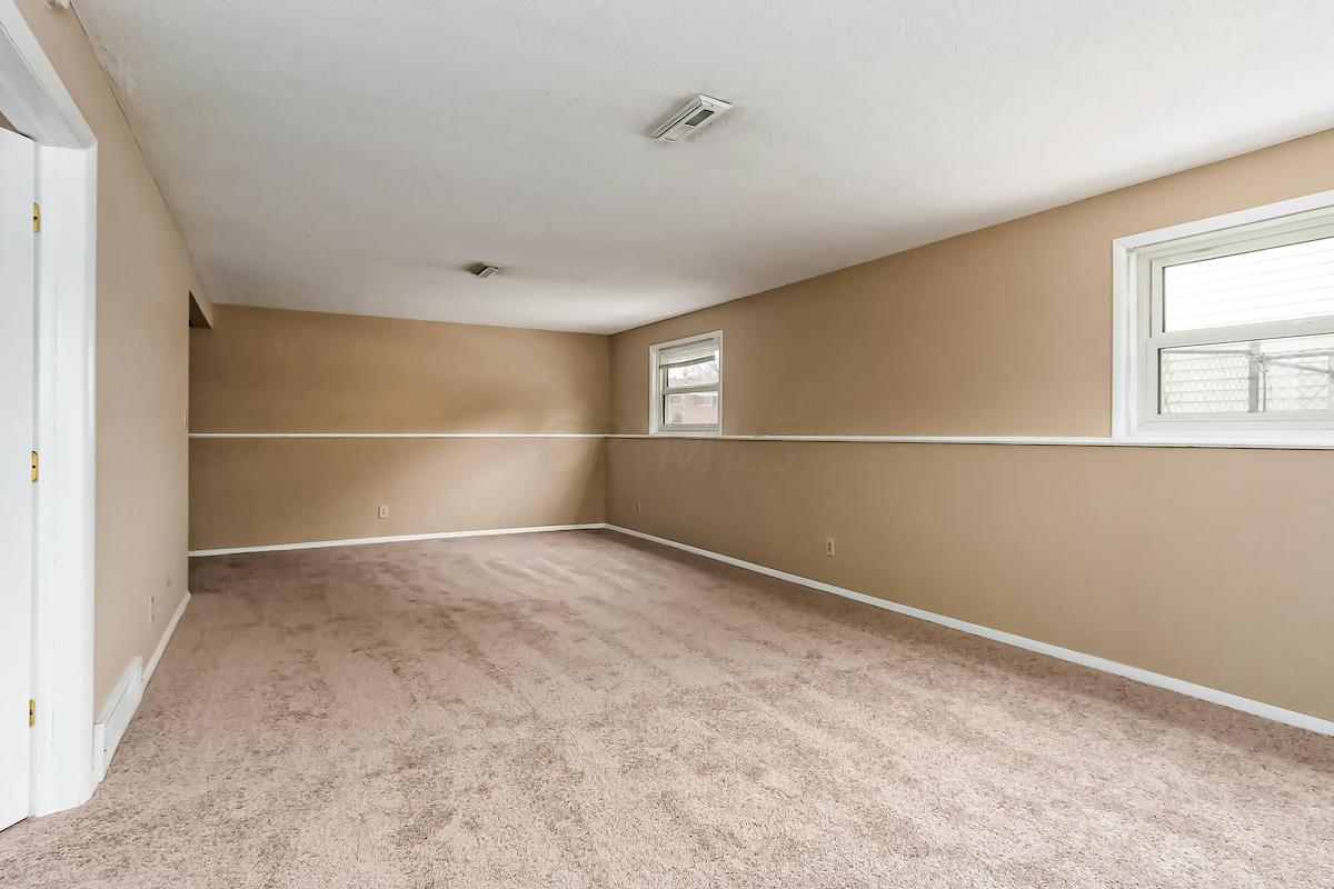 2154 Trent Road Columbus, OH 43229 - Photo 20 of 51 Gallery Image 20