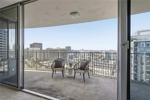 $525,000 | 700 East Ocean Boulevard, Unit 2002, Long Beach, CA 90802