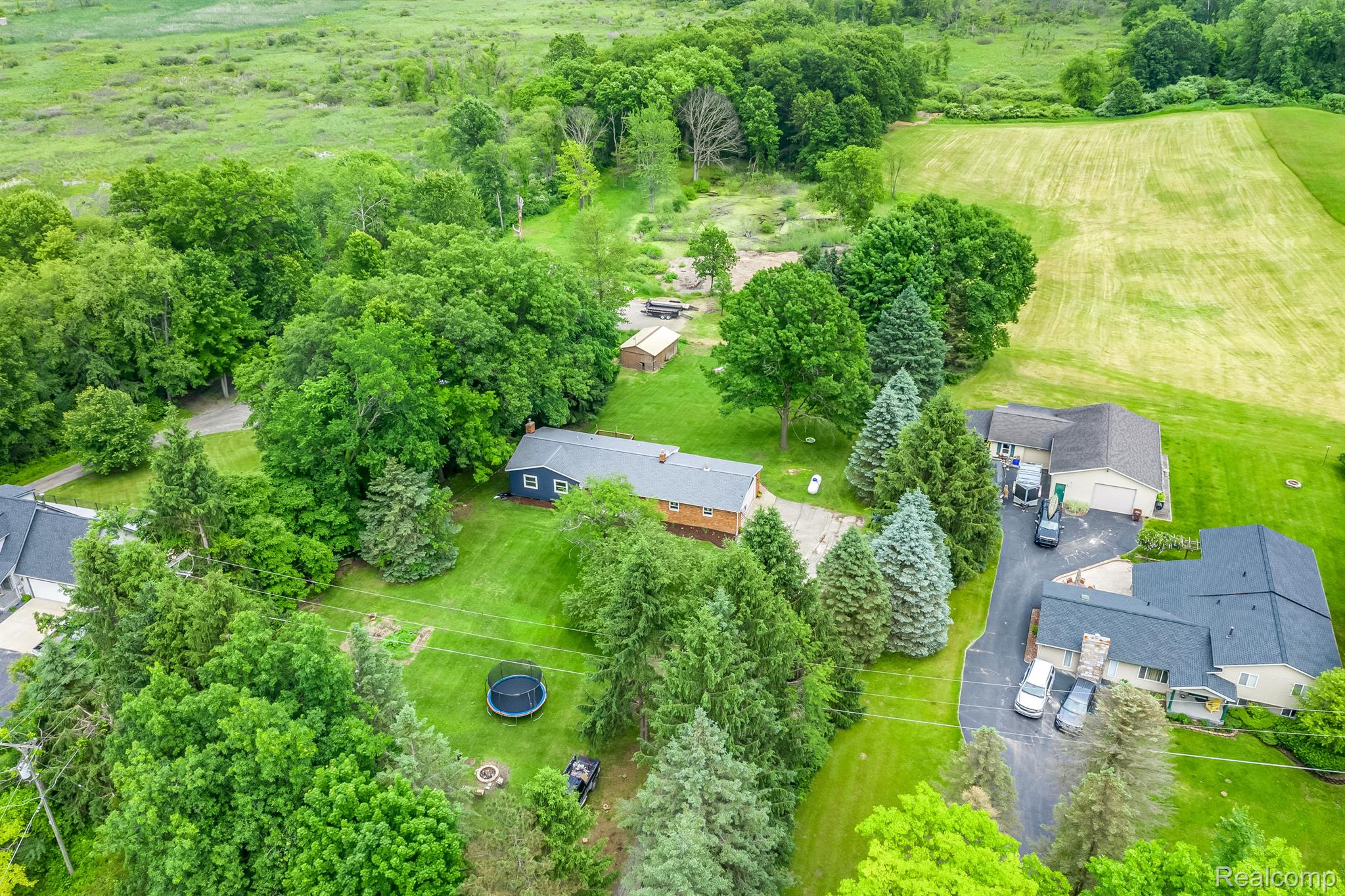 8537 Cedar Lake Road Pinckney, MI 48169 - Photo 22 of 24 Gallery Image 22