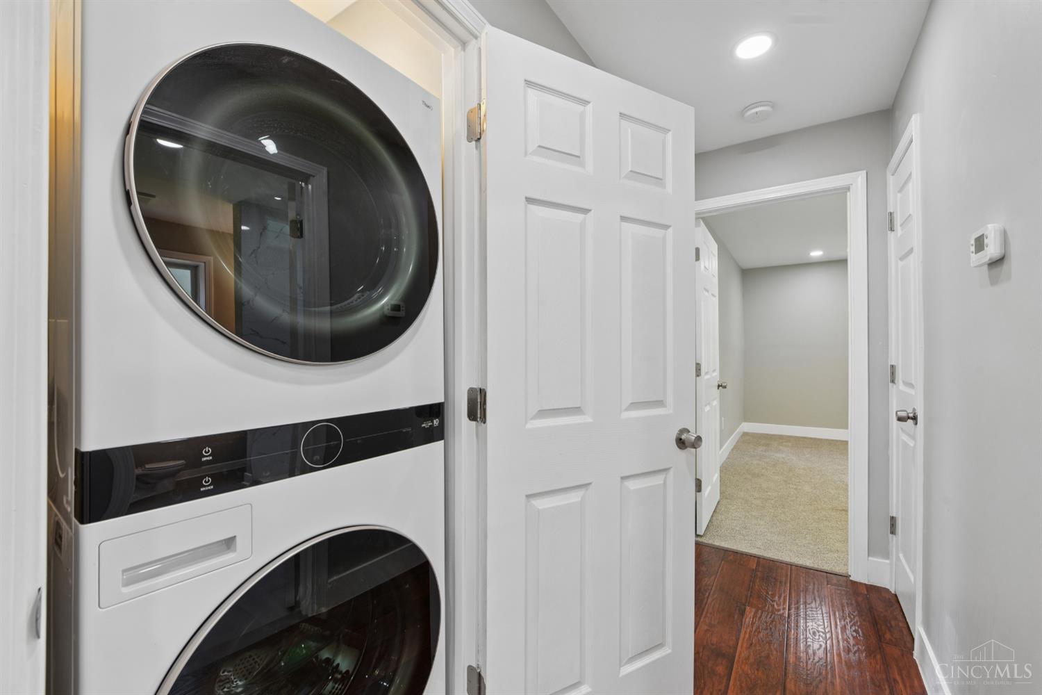 7474 Edgemont Road Cincinnati, OH 45237 - Photo 32 of 53 Gallery Image 32