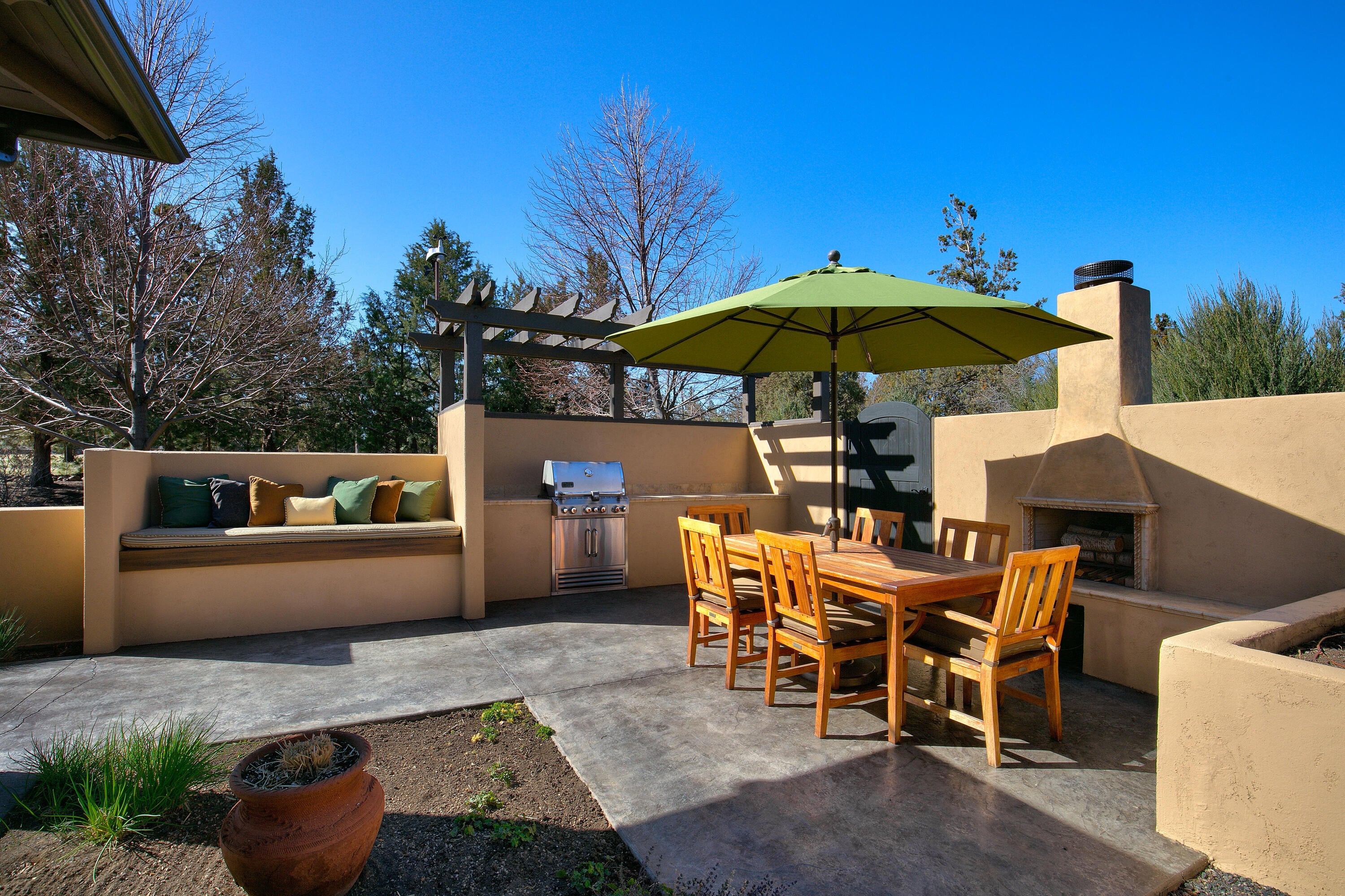 64420 Bailey Road Bend, OR 97703 - Photo 49 of 83 29