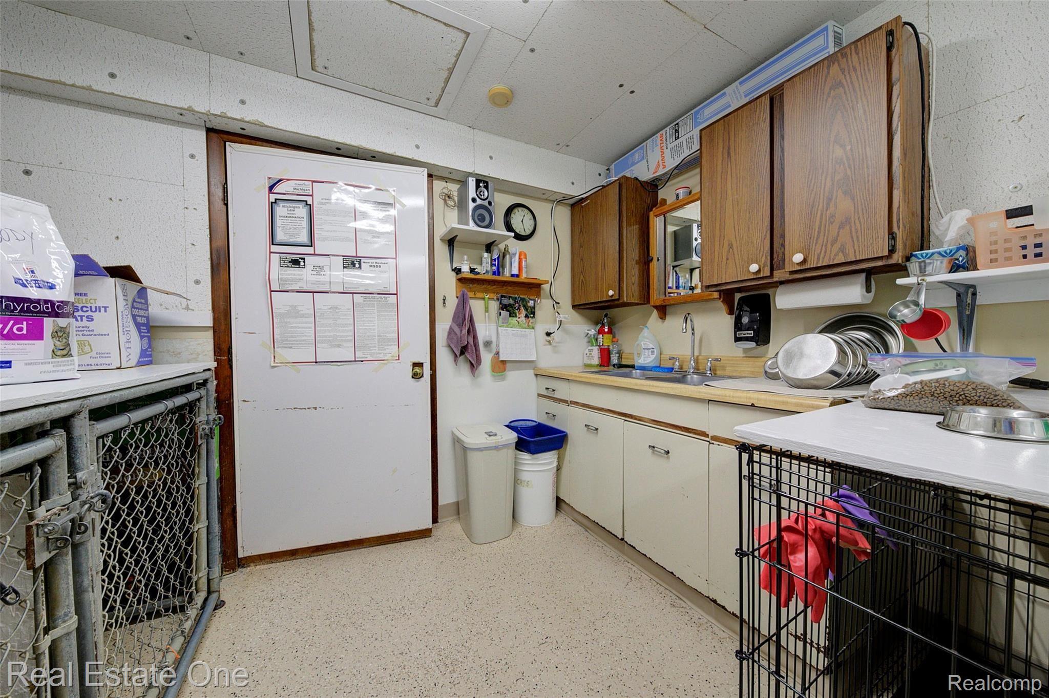 5243 Walsh Road Whitmore Lake, MI 48189 - Photo 28 of 98 4H8A8136_7_8.jpg
