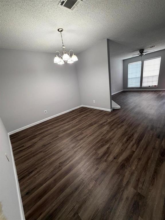 24 Abbey Road Euless, TX 76039 - Photo 17 of 27