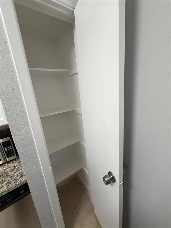 24 Abbey Road Euless, TX 76039 - Photo 8 of 27