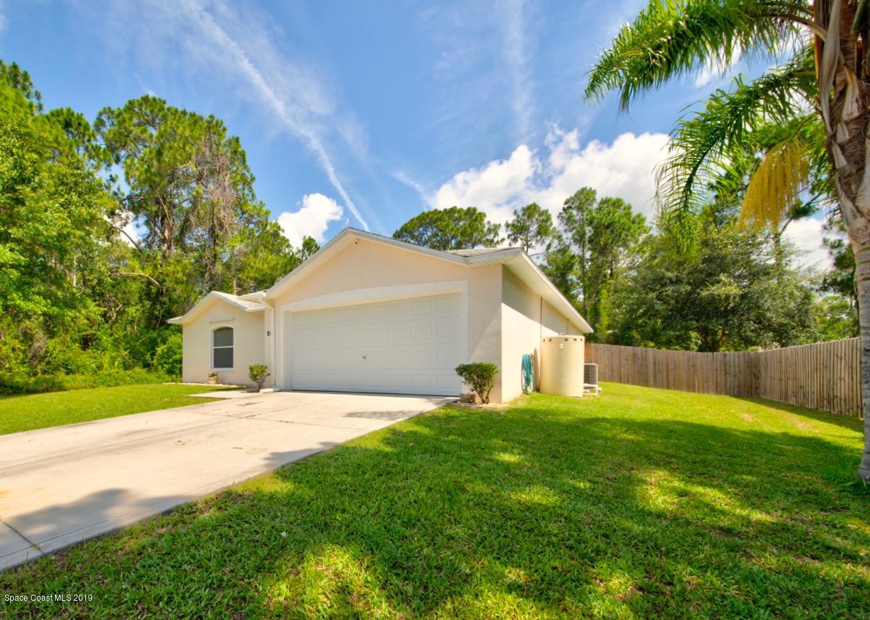 419 Hamer Road Southwest Palm Bay, FL 32908 - Photo 2 of 33 front of house right copy