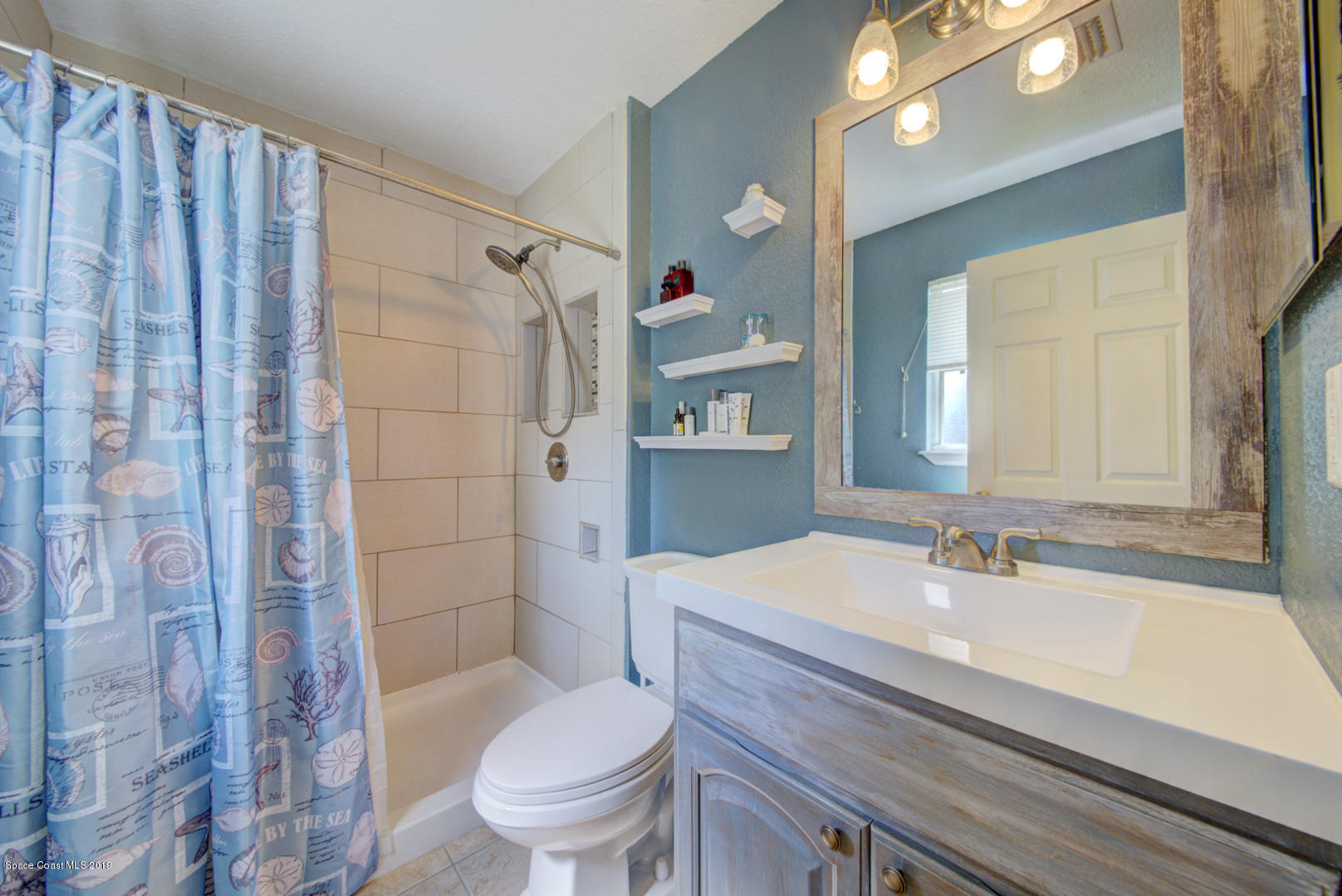 419 Hamer Road Southwest Palm Bay, FL 32908 - Photo 19 of 33 master bathroom
