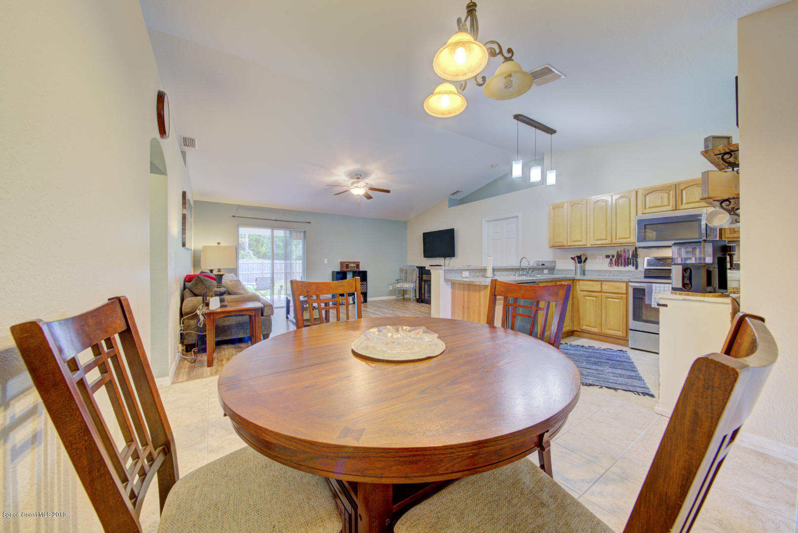 419 Hamer Road Southwest Palm Bay, FL 32908 - Photo 7 of 33 dining area