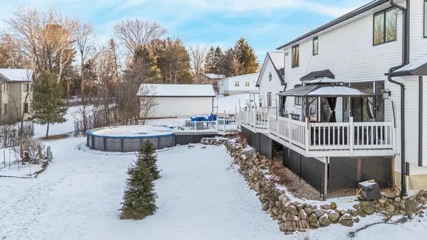 $519,900 | 1836 Oshkosh Street, New London, WI 54961