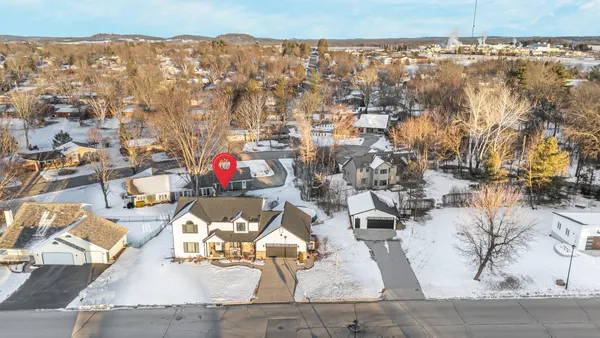 $519,900 | 1836 Oshkosh Street, New London, WI 54961