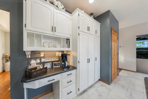 $519,900 | 1836 Oshkosh Street, New London, WI 54961