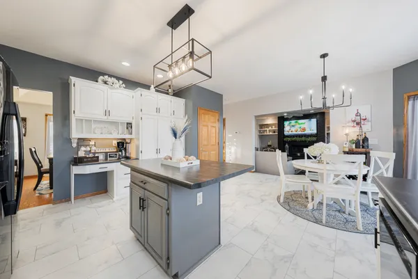 $519,900 | 1836 Oshkosh Street, New London, WI 54961
