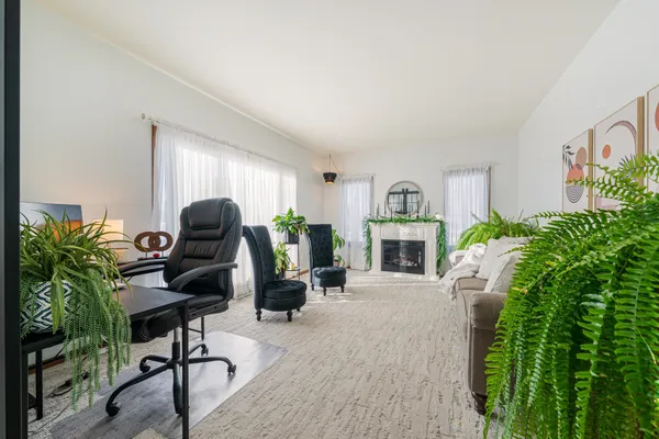 $519,900 | 1836 Oshkosh Street, New London, WI 54961