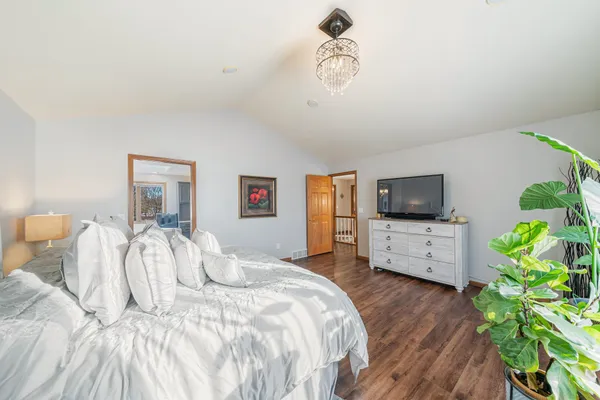 $519,900 | 1836 Oshkosh Street, New London, WI 54961