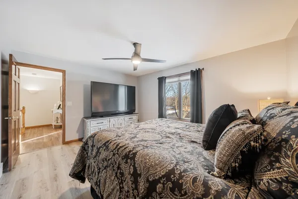 $519,900 | 1836 Oshkosh Street, New London, WI 54961