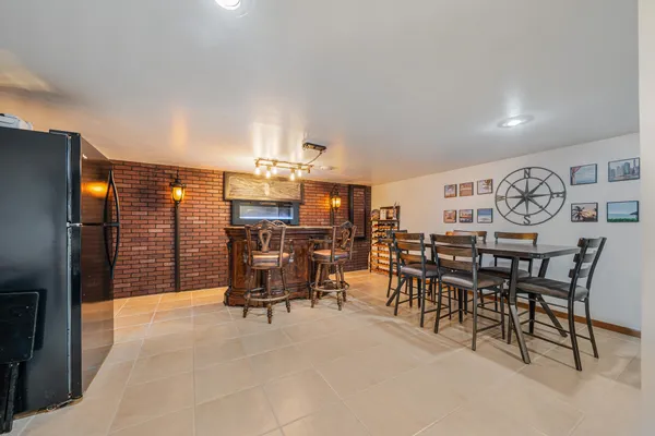 $519,900 | 1836 Oshkosh Street, New London, WI 54961