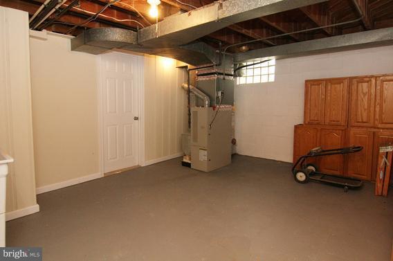 1000 Stamford Road Baltimore, MD 21229 - Photo 14 of 20 Basement utility area
