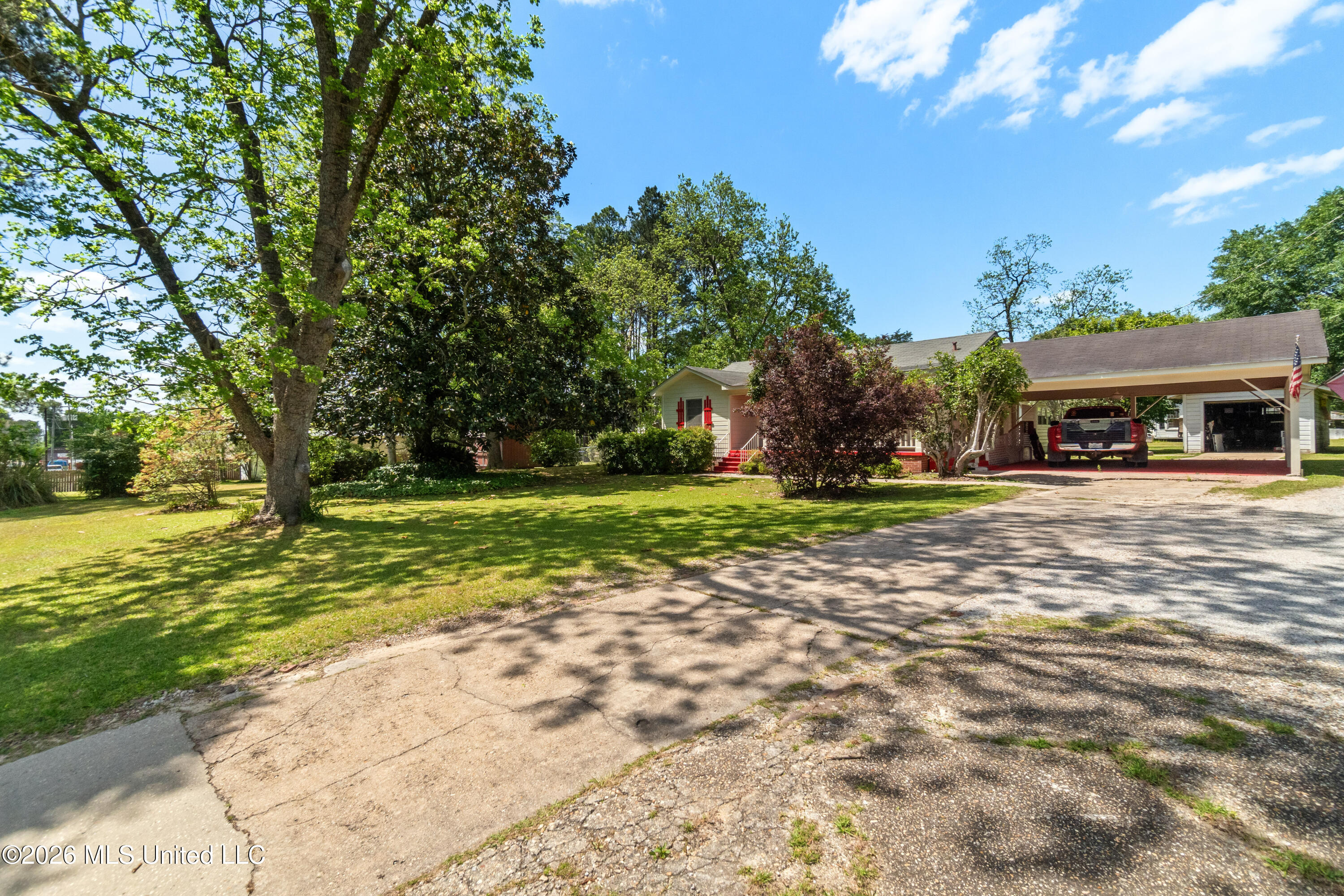 294 St Peter Street State Line, MS 39362 - Photo 2 of 46 294_St_Peter_St-2