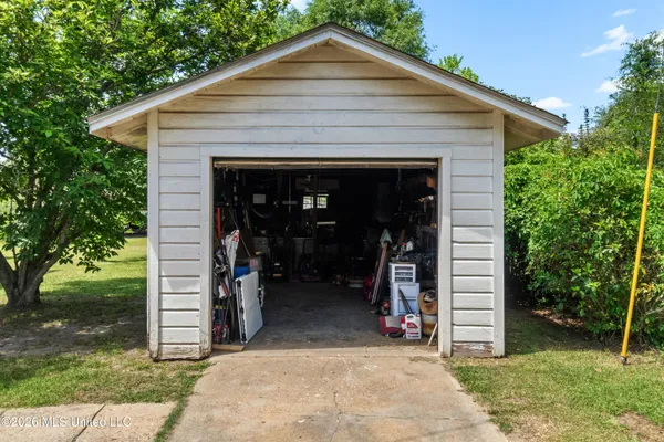 $185,000 | 294 St Peter Street, State Line, MS 39362