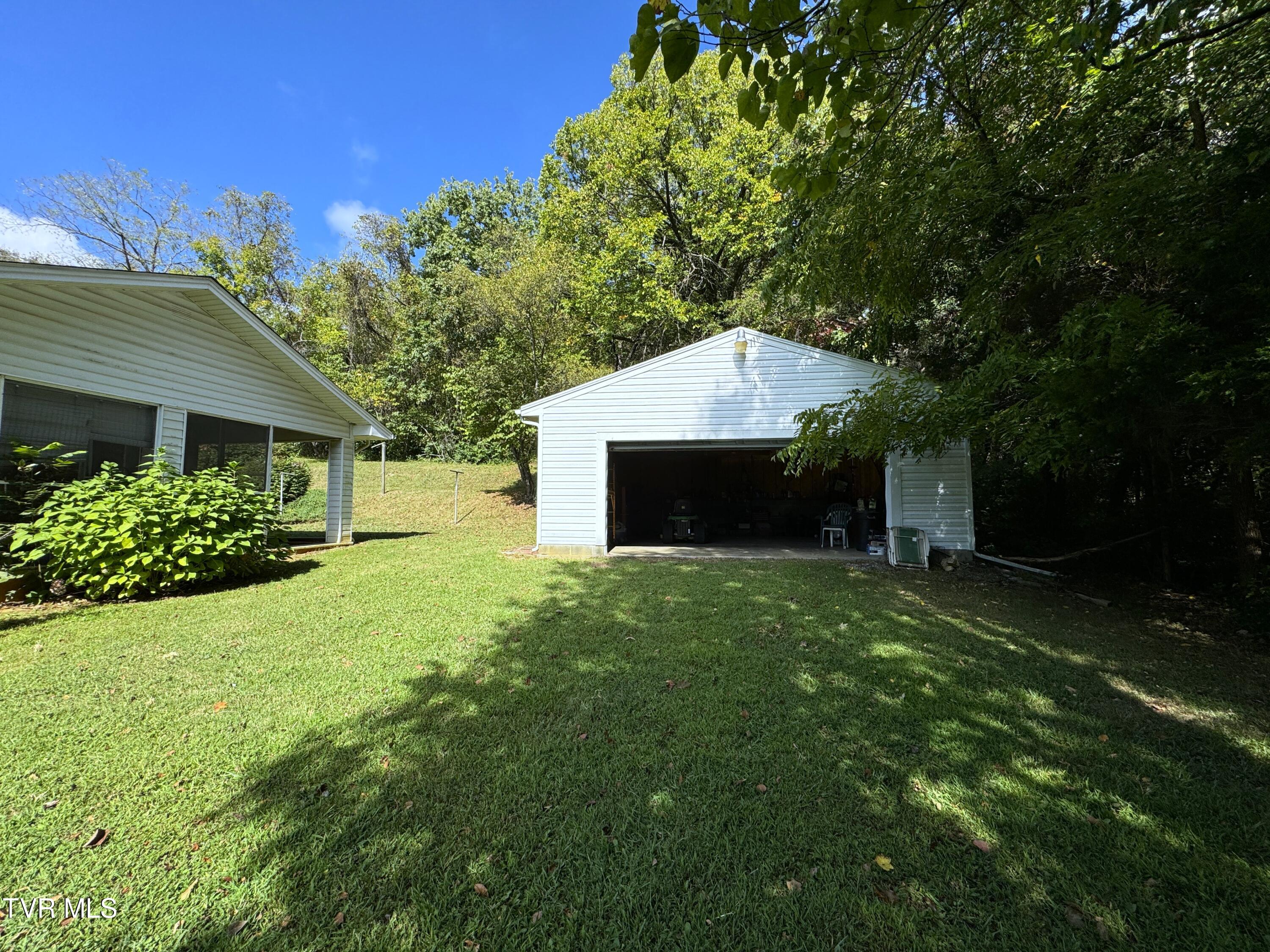 183 Harold Cemetery Road Greeneville, TN 37745 - Photo 3 of 32 3