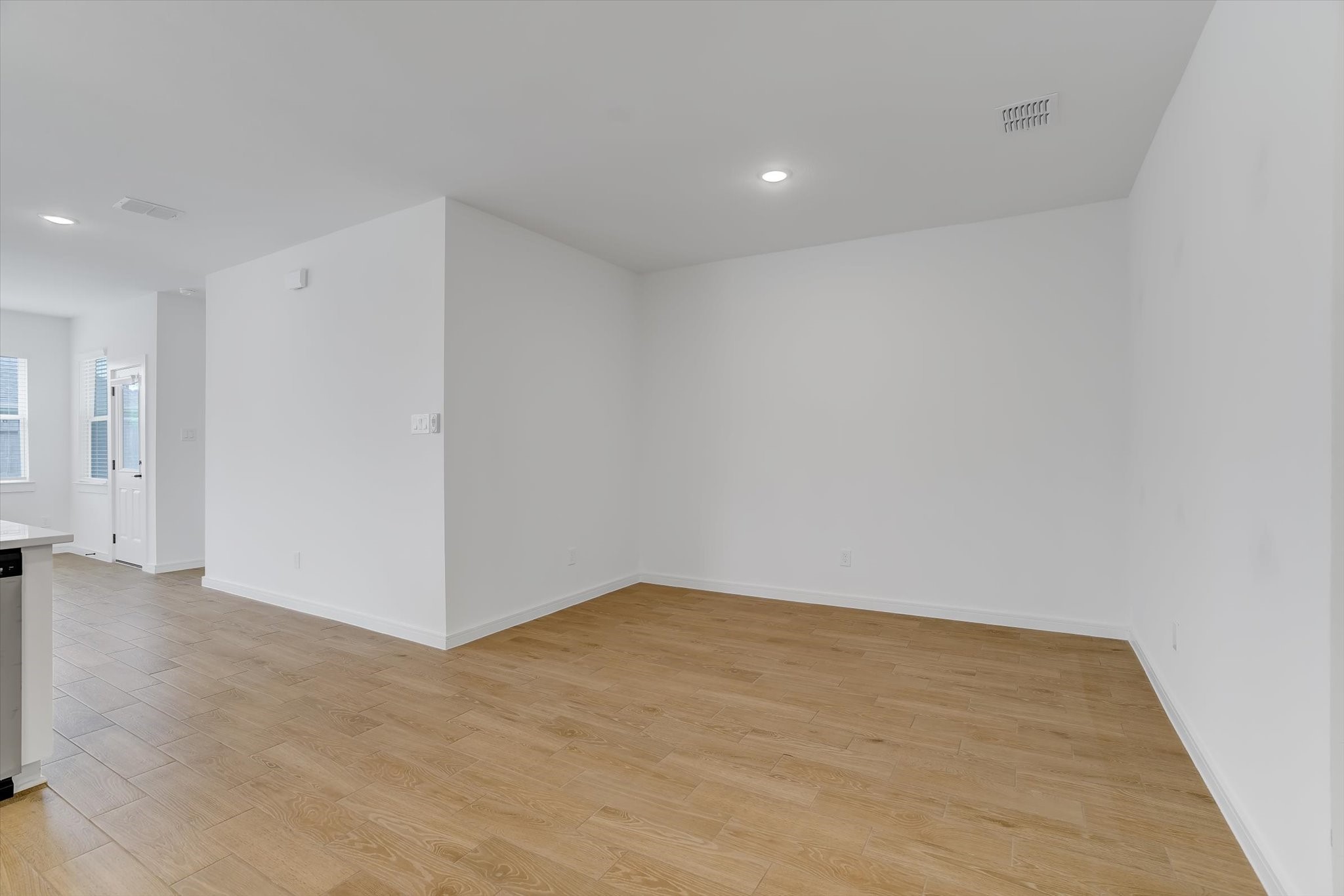 8438 Bay Rdg Circle Baytown, TX 77523 - Photo 11 of 40 Dining Area